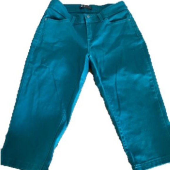 Levi's Pants - Teal Levi capri pant size 14